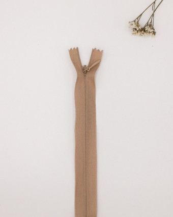 Fermeture à glissière invisible beige moka