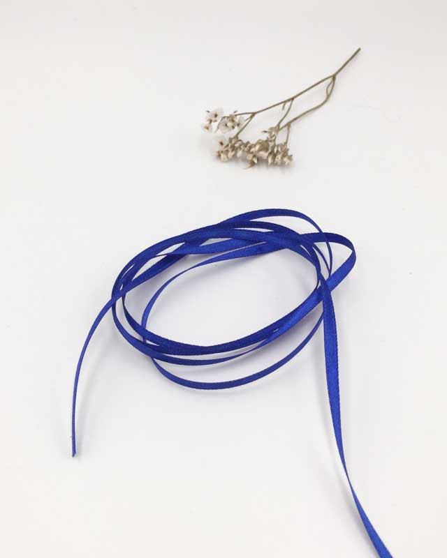 Ruban satin bleu roi