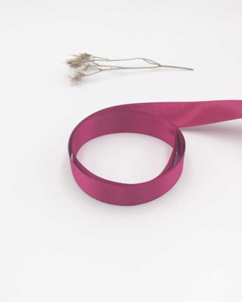Ruban satin violet tulipe