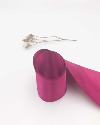Ruban satin violet tulipe