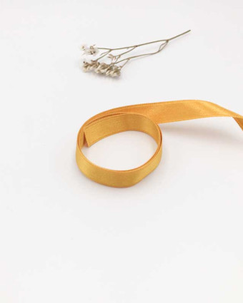 Ruban satin jaune moutarde