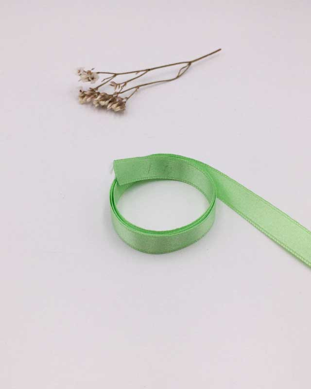 Ruban satin vert amande