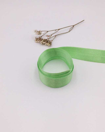 Ruban satin vert amande