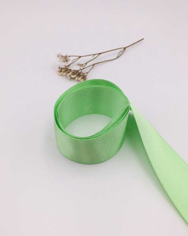 Ruban satin vert amande