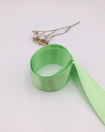 Ruban satin vert amande