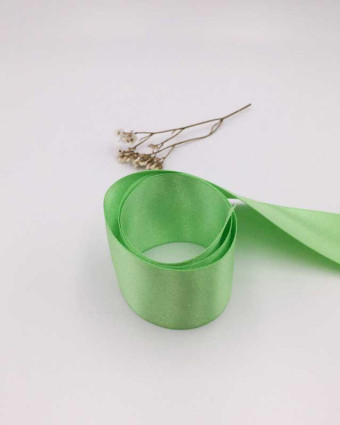 Ruban satin vert amande