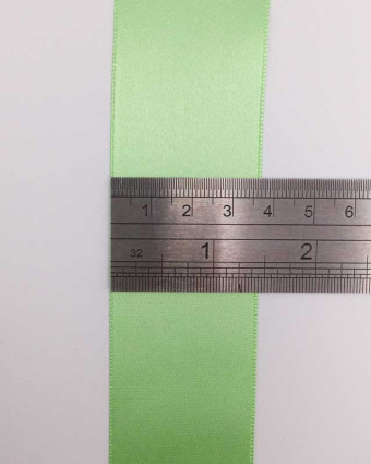 Ruban satin vert amande