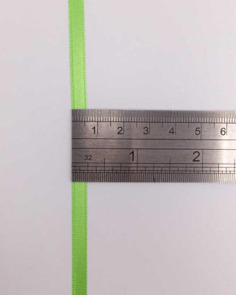 Ruban satin vert authentique