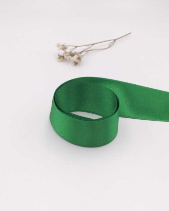 Ruban satin vert profond