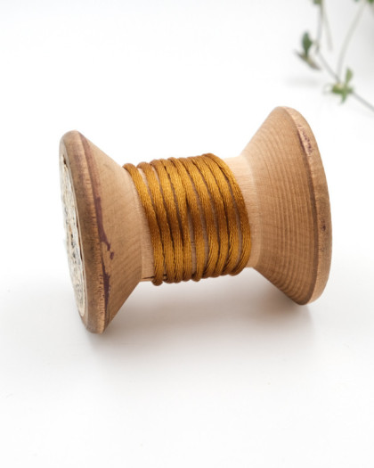 042-queue-de-rat-au-metre-cordon-pas-cher-au-metre-fil-pour-bracelet_ocre 