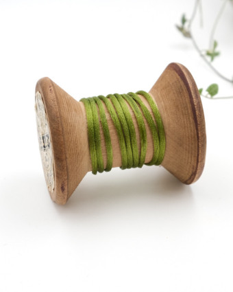 053-queue-de-rat-au-metre-cordon-pas-cher-au-metre-fil-pour-bracelet_vert-olive 