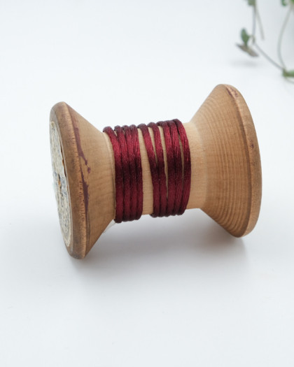 queue-de-rat-au-metre-cordon-pas-cher-au-metre-fil-pour-bracelet-072-bordeaux 