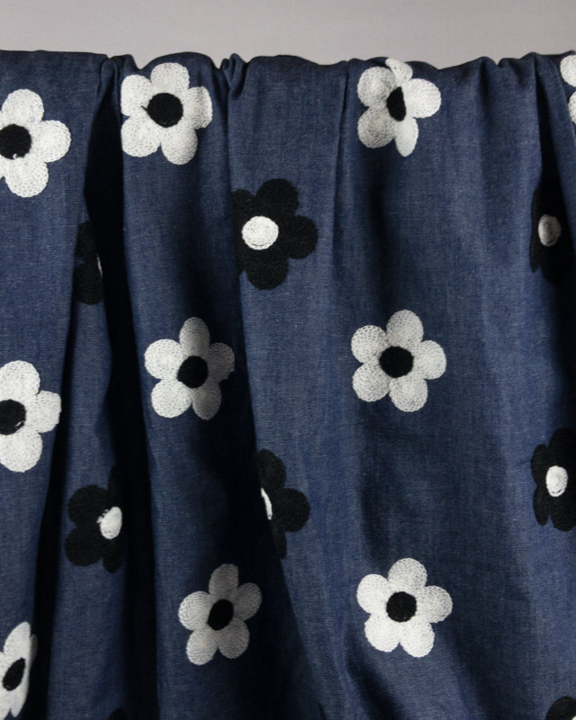 Denim Jean Brodé de Fleurs