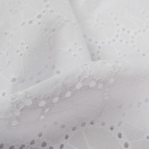 Broderie Anglaise blanc...