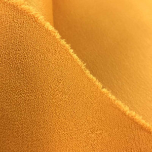 Tissu crêpe envers satin jaune moutarde Cristina x10cm -  Mercerine