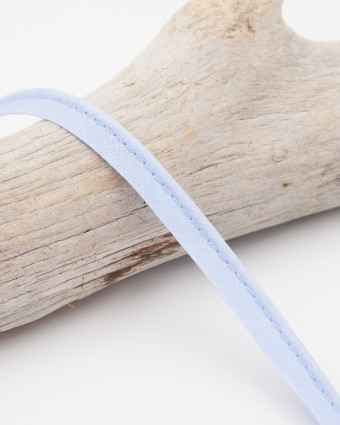 passepoil bleu layette
