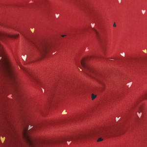 Popeline de coton rouge petits coeurs