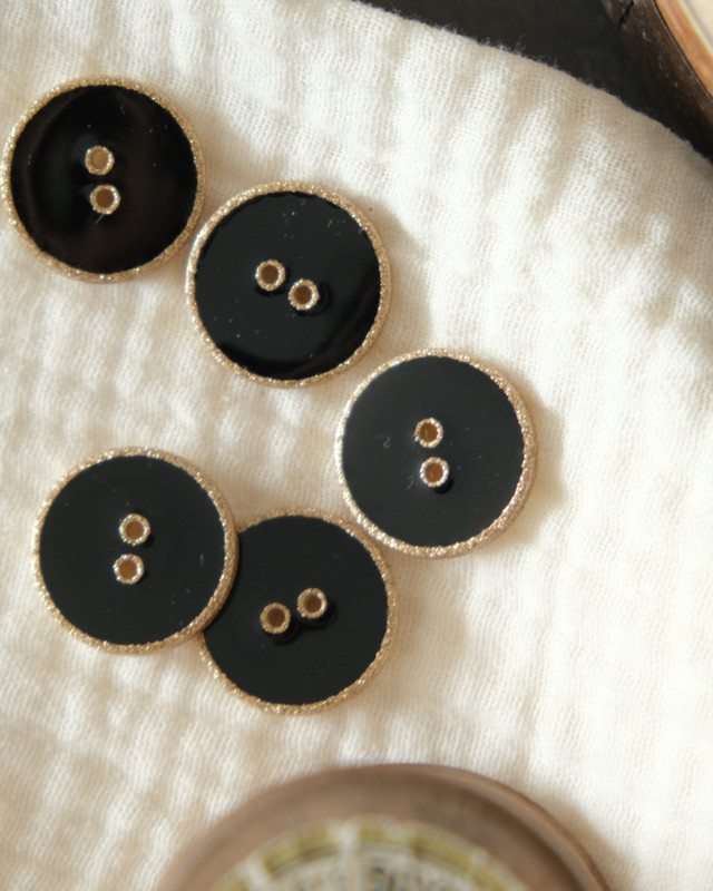  Mercerie : bouton à coudre noir et doré 22mm -  Fait en France - Mercerine