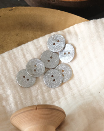 Mercerie en ligne : bouton argent pailleté 18mm -  Mercerine